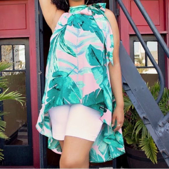 This hi-lo sleeveless blouse from NY&Company is XL in a pink/green color combo - Picture 4 of 7